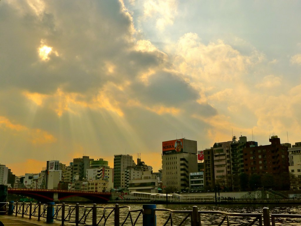 Rayon de soleil sur Asakusa.