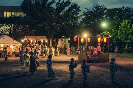 Obon festival à Chiba par Les Taylor