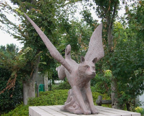 hainuzuka statue
