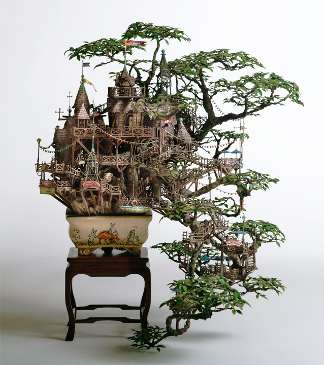 Lire la suite à propos de l’article Le château bonsaï par Aiba Takanori