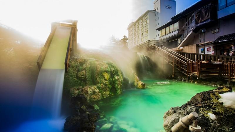 Ryokan, Onsen