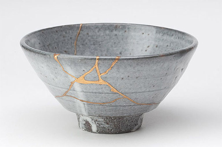 Lire la suite à propos de l’article Kintsugi, l’art de la réparation à l’or